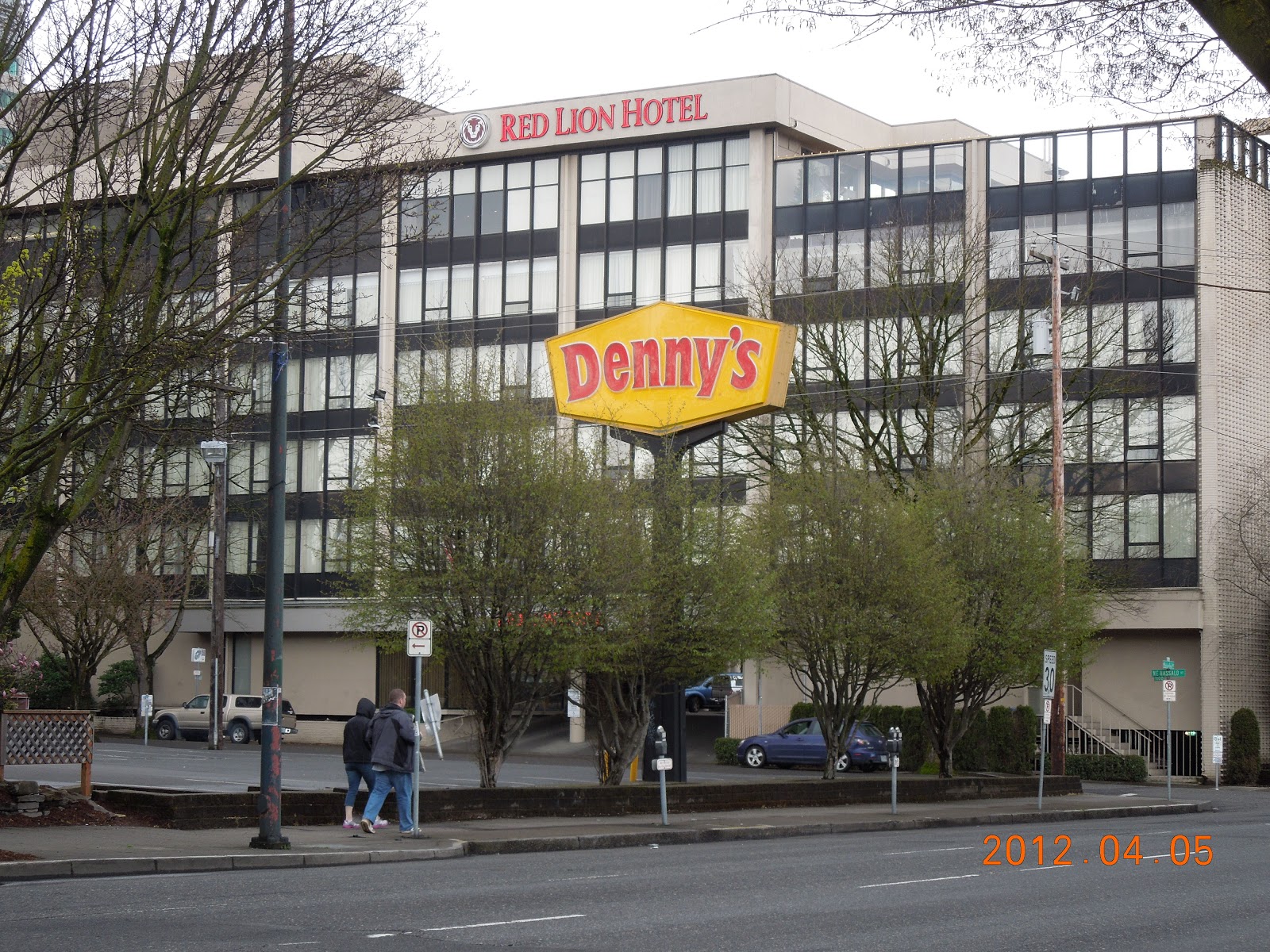 Japanese Bento & Food, Canadian Life and Chihuahua Portland Max Line