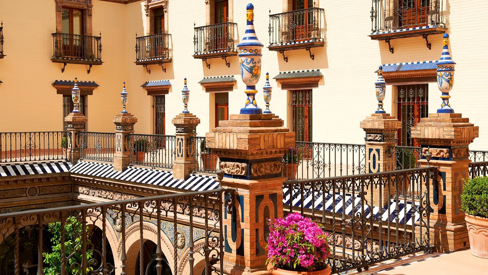 Luxury Hotels Hotel Alfonso Seville