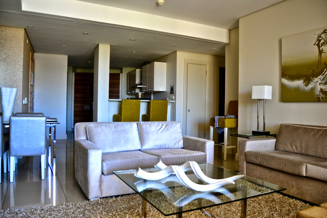 {Cape Town} Luxury Apartments + Waterfront Favorites Up and Away